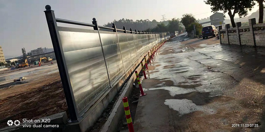裝配式烤漆圍擋規(guī)格，工程圍擋廠家